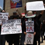 Creadores mexicanos piden regulación del uso de la inteligencia artificial