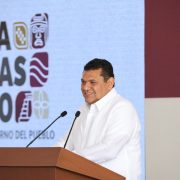 Con finanzas sanas y combate frontal a la corrupción