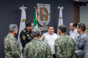 Autoridades de los tres niveles de gobierno y sectores sociales se reunieron para reforzar las estrategias de seguridad en Yucatán.