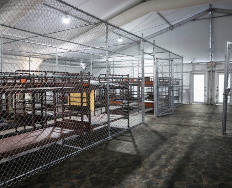 EEUU comienza deportaciones de migrantes