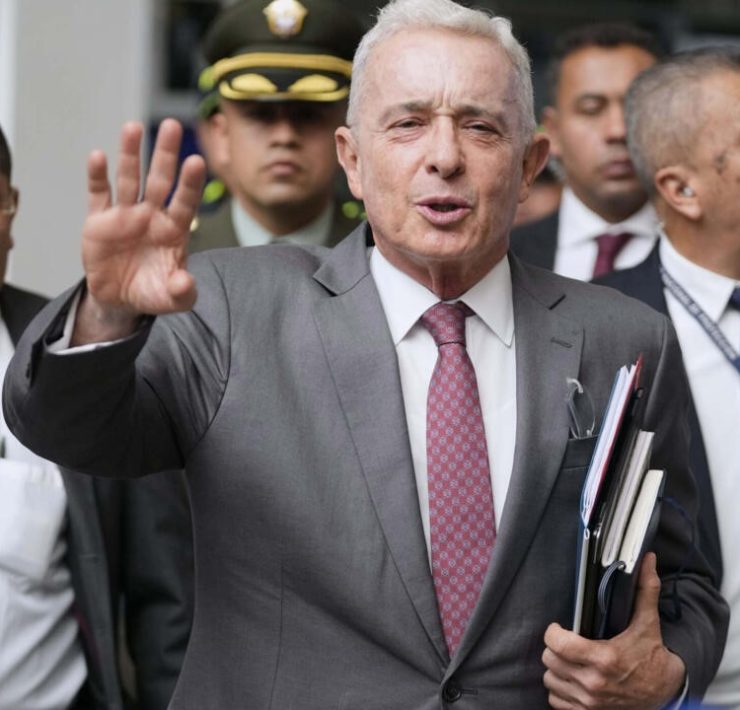 Expresidente Álvaro Uribe condenado