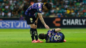Otra mala noticia para el América en el inicio del Apertura 2025, fue la salida de Álvaro Fidalgo por lesión.
