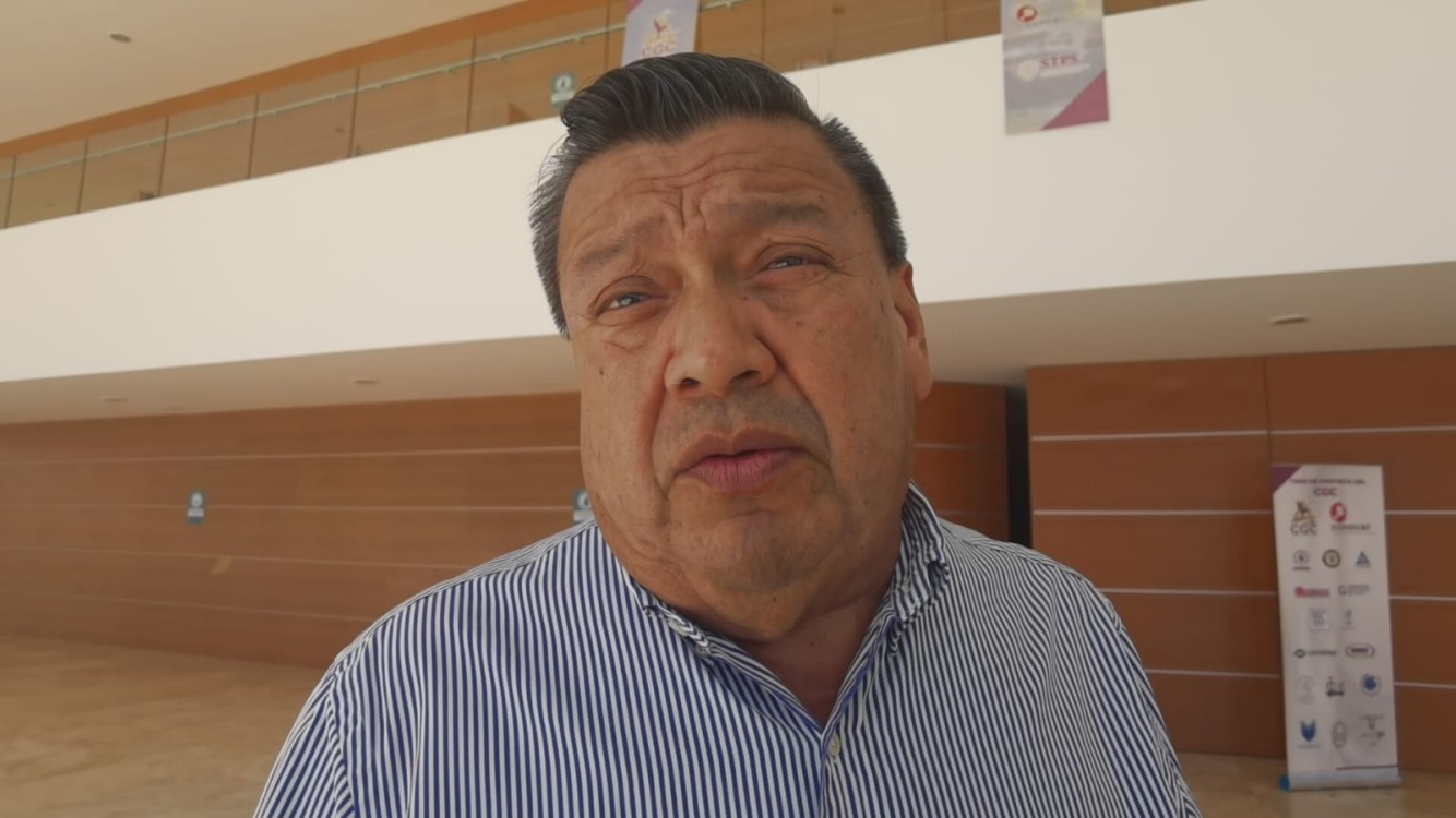 Tres empresas firman contratos con Pemex