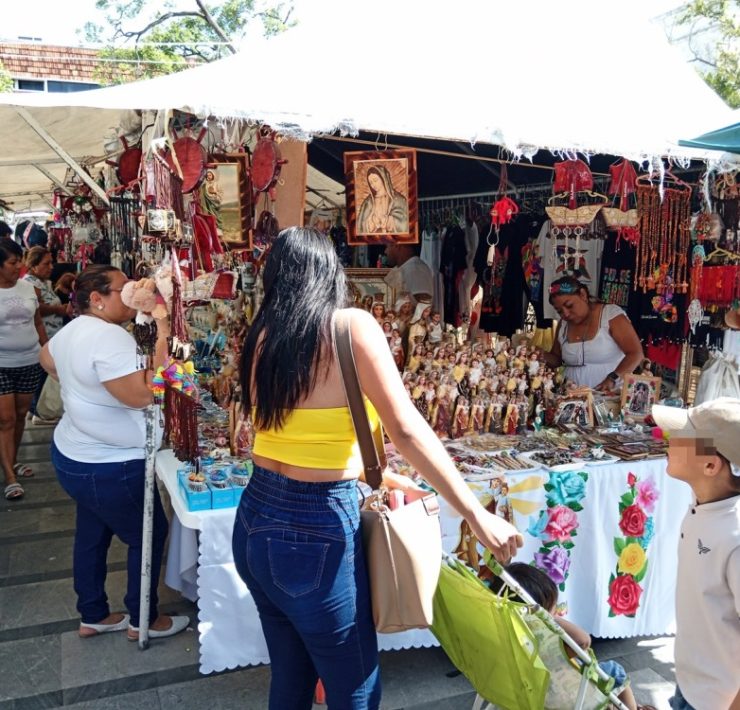 Bloqueo en la Península de Atasta afecta venta de artesanos