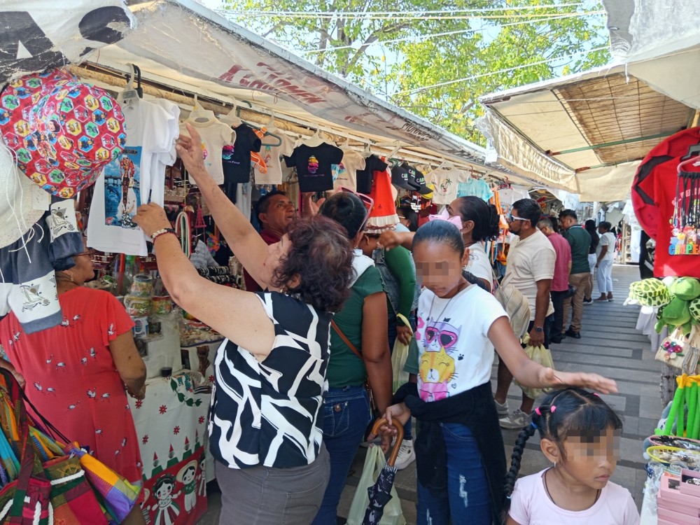 Bloqueo en la Península de Atasta afecta venta de artesanos