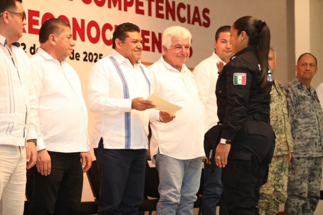Impulsan profesionalización de elementos policiacos en Tabasco