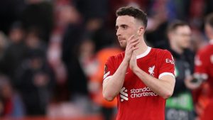 Diogo Jota, excompañero de Raúl Jiménez en el Wolverhampton, falleció en un terrible accidente que conmocionó al mundo del fútbol.