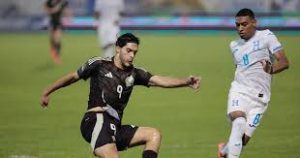 Los últimos partidos entre Honduras y la Selección Mexicana, han sido de gran intensidad y muy parejos.