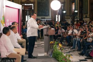 Docentes y personal educativo celebran las nuevas medidas anunciadas que fortalecen los beneficios para el magisterio yucateco.
