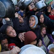 Más de 25 países condenan muerte de cientos de palestinos