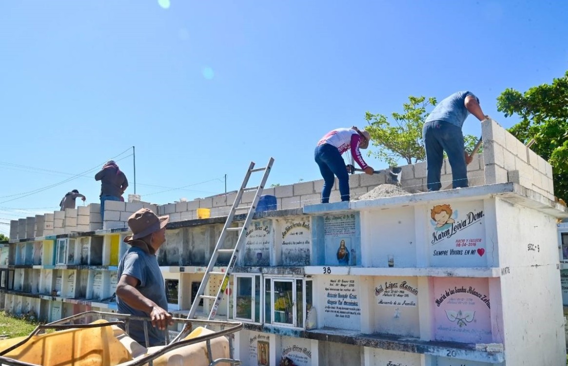 Arturo Alfonso Maas Solano, administrador de los panteones de Ciudad del Carmen