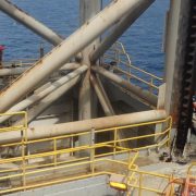 Tres empresas firman contratos con Pemex