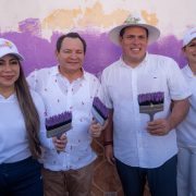 Arranca el programa "Pintemos Juntos" Pintan El Cuyo para atraer turistas