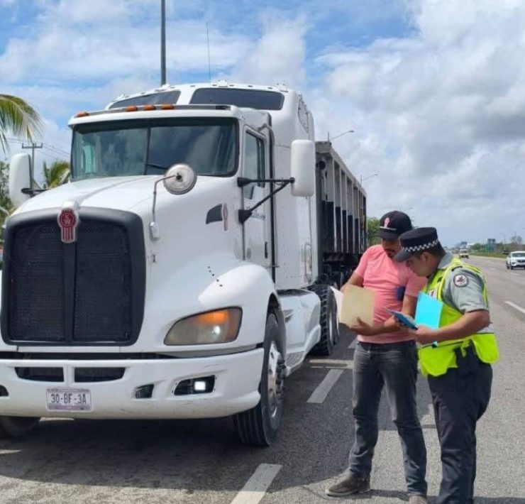 Refuerzan vigilancia en carreteras federales como parte de una estrategia nacional