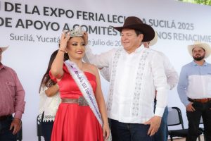 El gobernador Joaquín Díaz Mena entrega subsidios en la Expo Feria Lechera, donde Sucilá recibió histórico respaldo para fortalecer su producción.