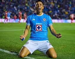 Con su Hat-Trick ante Atlas, Ángel Cuate Sepúlveda se convirtió en el héroe de la noche, al evitar la derrota de la máquina.
