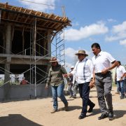 Supervisa el gobernador Javier May obra del plantel Colegio de Bachilleres de Pomoca