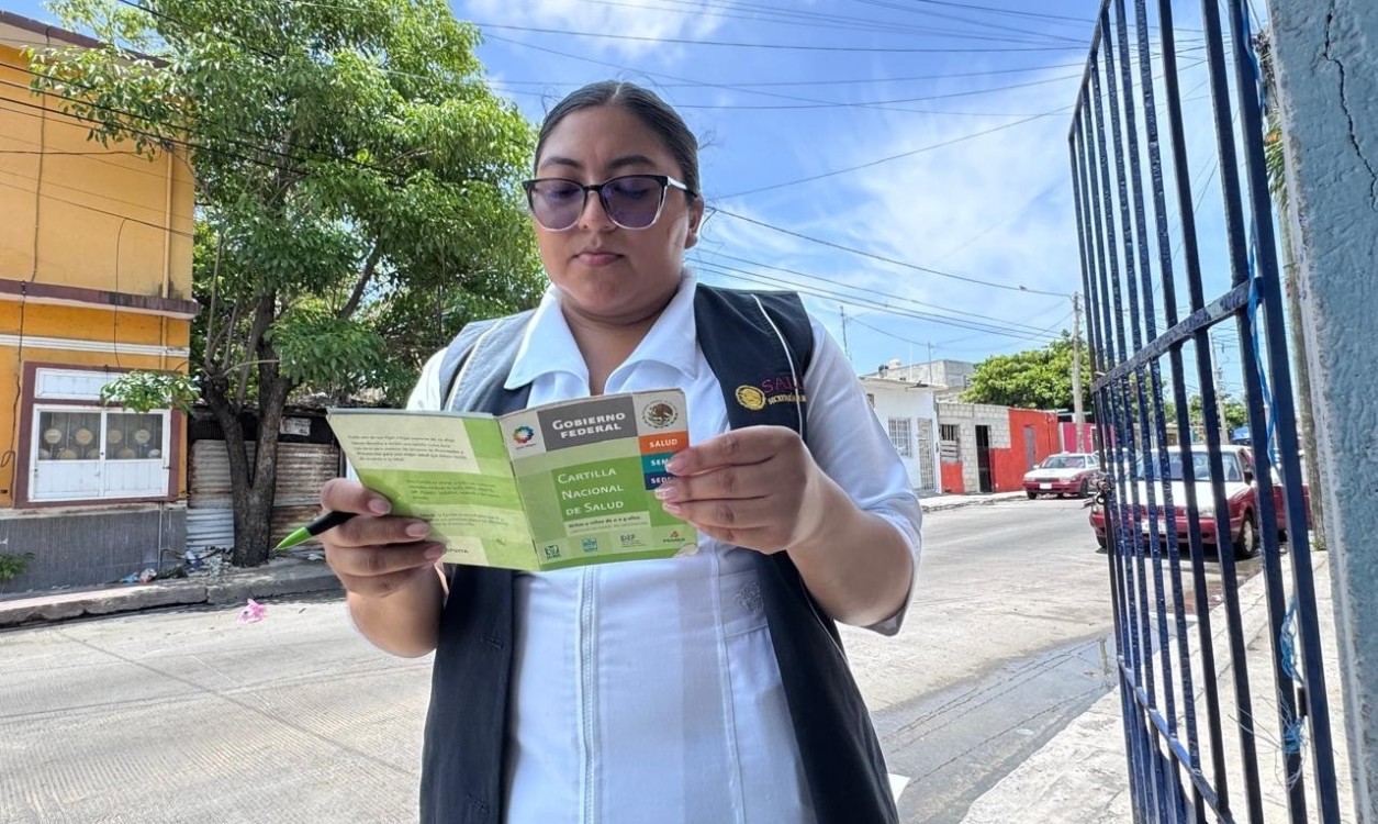 Módulos de vacunación de DPT en centros comerciales de Ciudad del Carmen