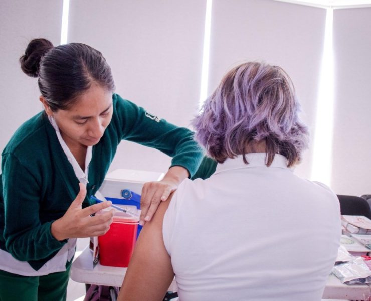 Módulos de vacunación de DPT en centros comerciales de Ciudad del Carmen