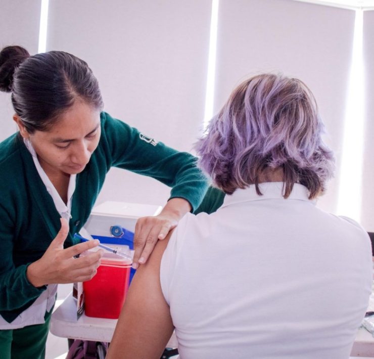 Módulos de vacunación de DPT en centros comerciales de Ciudad del Carmen