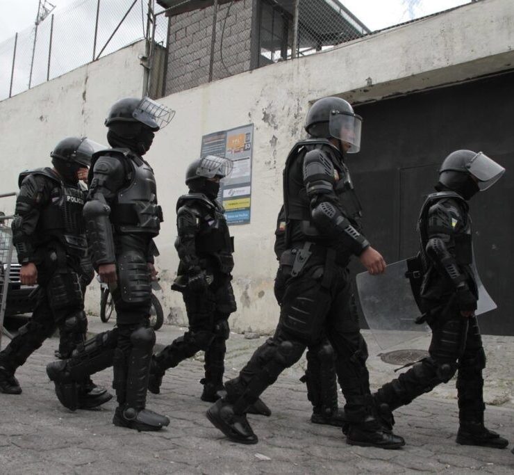 Violento enfrentamiento entre grupos armados