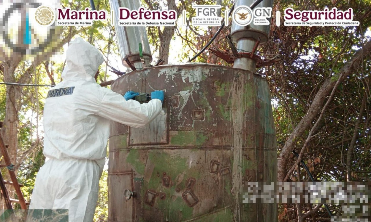 Refuerzan operativos contra metanfetaminas en Sinaloa: Marina localiza laboratorios y evita distribución masiva de droga