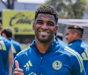 El colombiano Raúl ´´Pantera´´ Zúñiga, tuvo sus primero minutos ante su ex equipo, y tuvo una oportunidad de gol, per manó su disparo por arriba del travesaño.