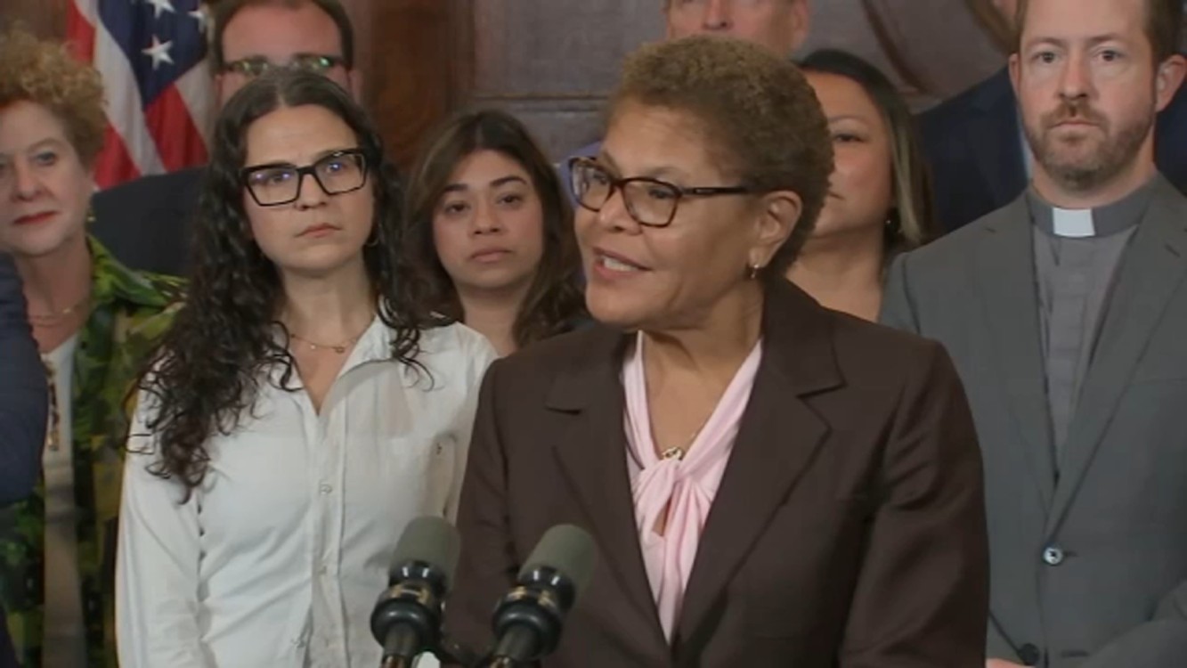 alcaldesa Karen Bass