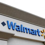 Botella de agua provoca ceguera es retirada de Walmart