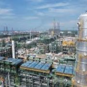 Refinería Dos Bocas detenida dos meses