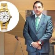 funcionario aduanas relojes millonarios