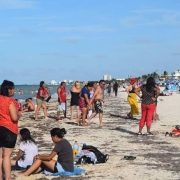 ¡A zambullirse! Cofepris aprueba la buena calidad del agua en la costa yucateca