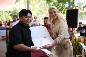 Padres de familia y jóvenes reconocen el respaldo del Senado en programas que garantizan una educación integral, de calidad y a la vanguardia.