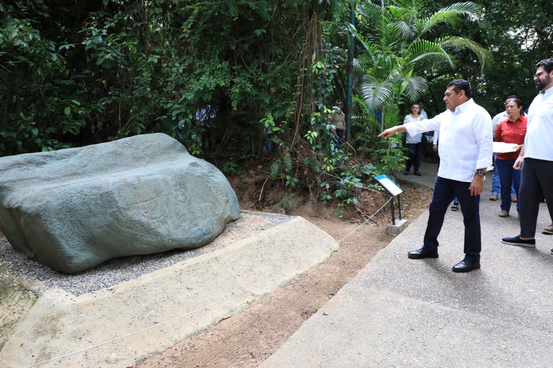 zonas arqueológica y zoológica del parque