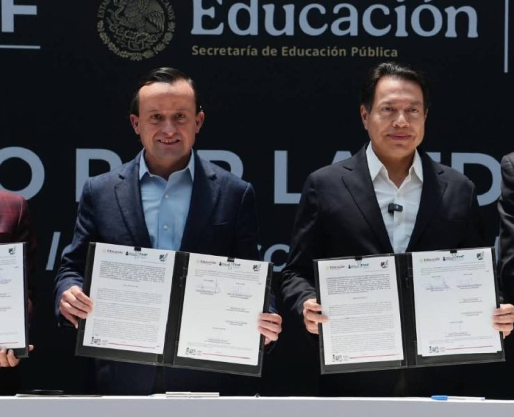 ¡Histórico convenio para reducir el analfabetismo en México!