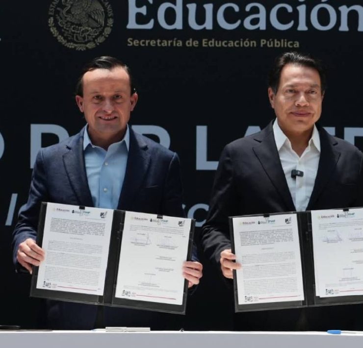 ¡Histórico convenio para reducir el analfabetismo en México!