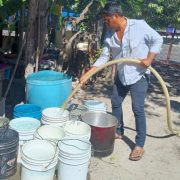 Atastecos amenazan en bloquear la carretera si no les solucionan el desabasto de agua potable
