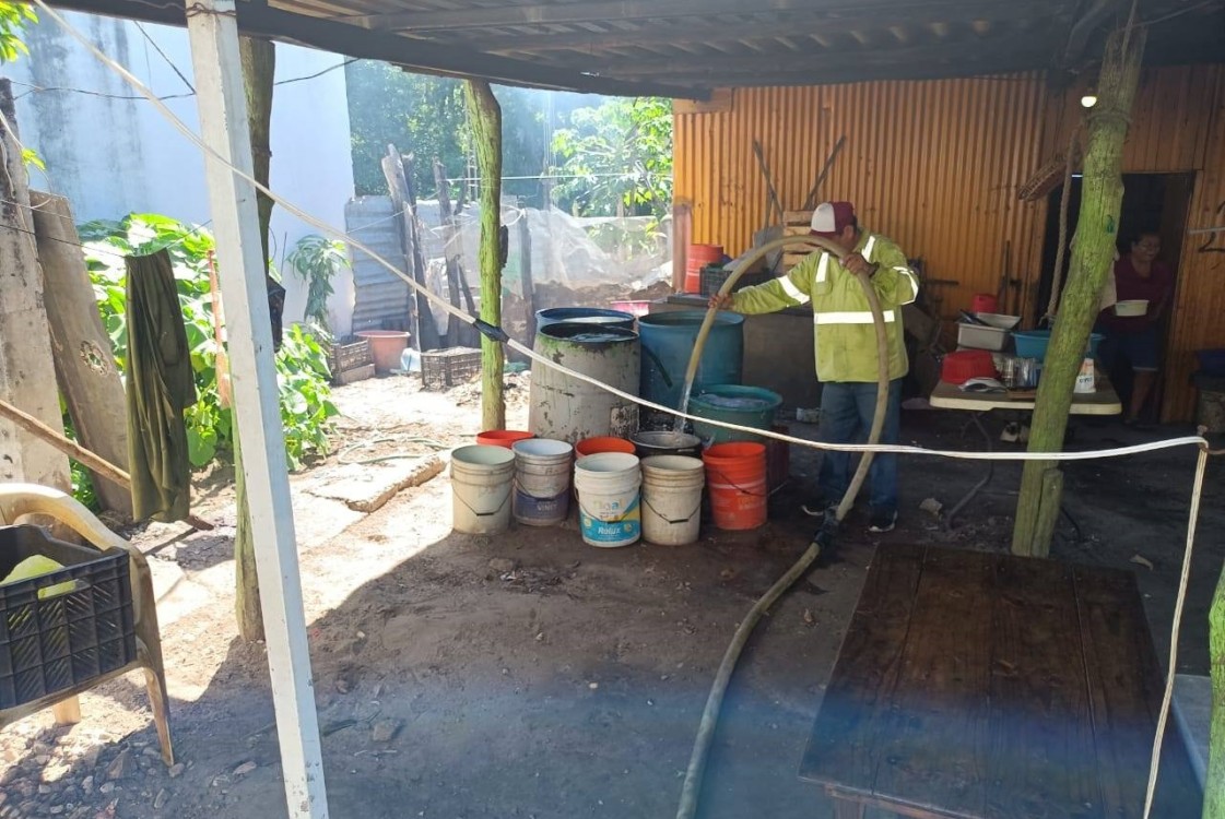 Atastecos amenazan en bloquear la carretera si no les solucionan el desabasto de agua potable