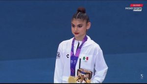 La gimnasta mexicana Ana Luisa Abraham recibió el Himno Nacional Mexicano con lágrimas de emoción tras ganar el oro en gimnasia rítmica.