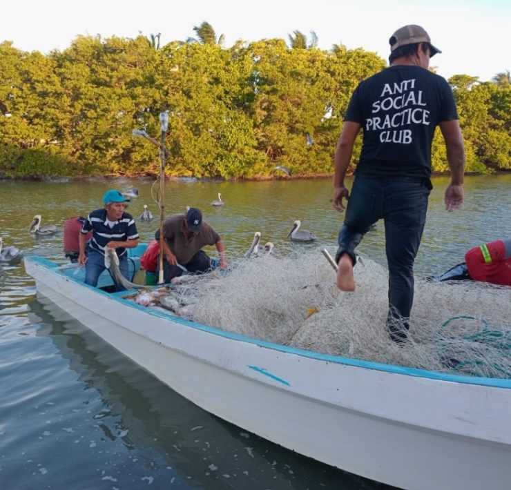 Pescadores ribereños reportan baja captura de escama
