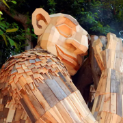 Gigantescos trolls de basura buscan fomentar el cuidado ambiental