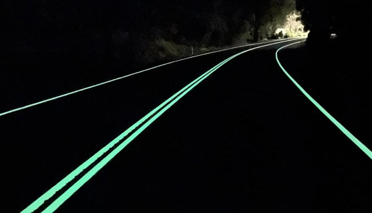 ¿Dónde se están probando estas carreteras brillantes?