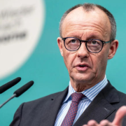 Alemania suspende exportación de armas y advierte que entra al conflicto de Israel