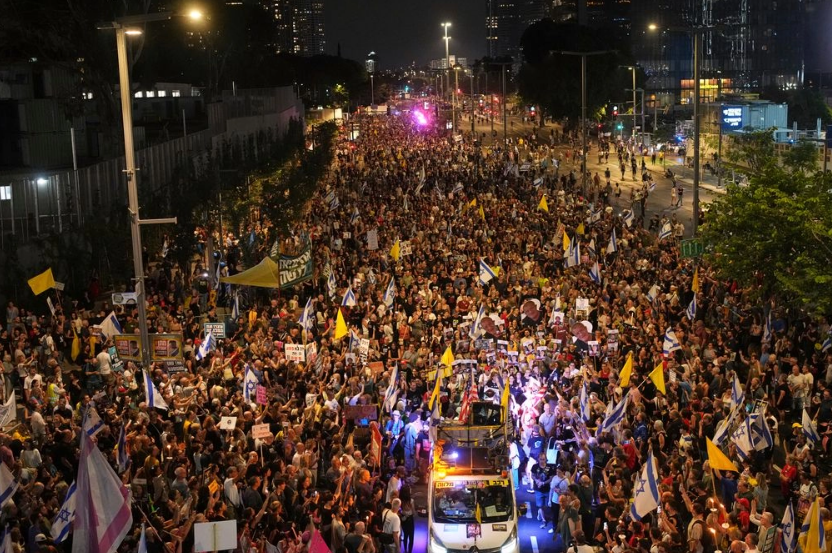 Miles de personas protestan en Tel Aviv, contra la ocupación de Gaza
