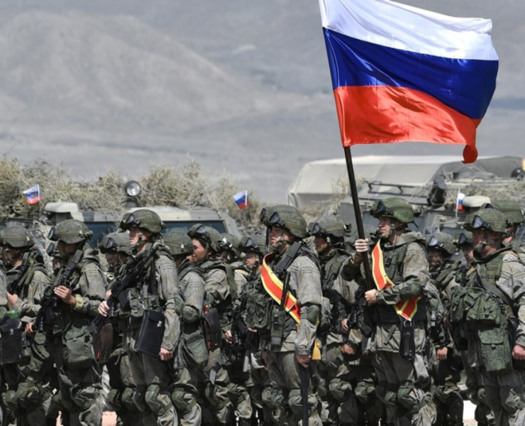 Moscú rompe las defensas ucranianas y amenaza ruta estratégica