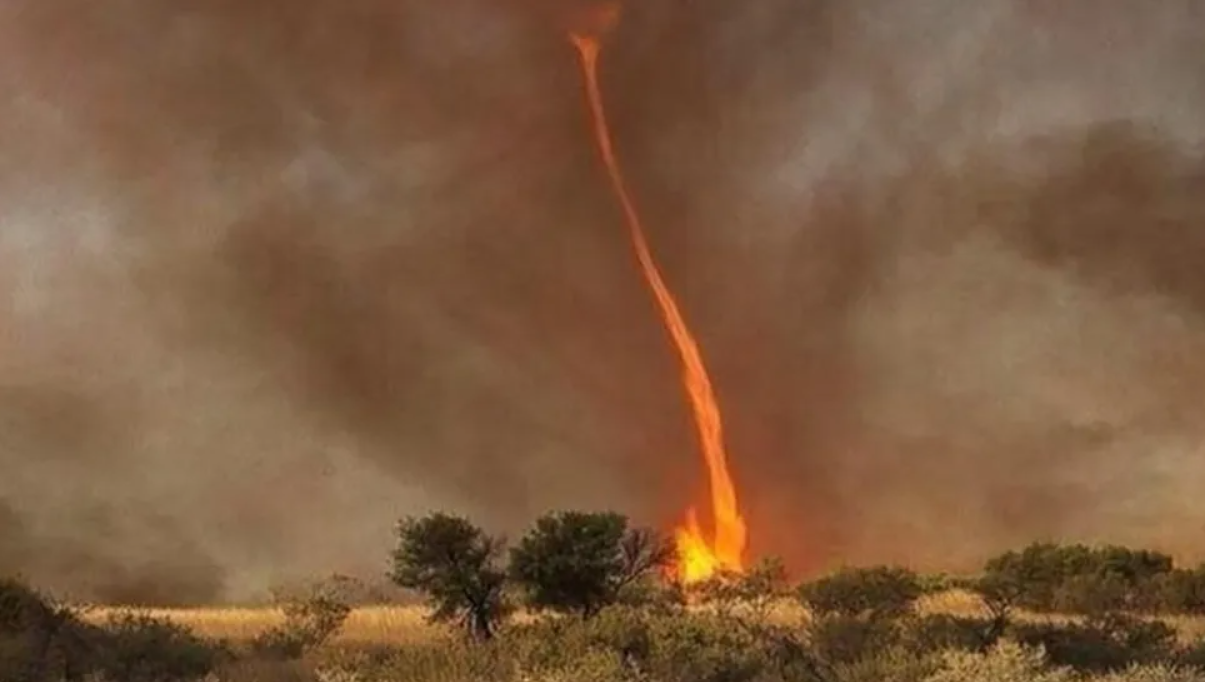 Un Gran Tornado de Fuego en Portugal Impacta al Mundo