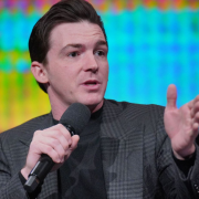 Drake Bell se divorcia después de cuatro años casado con Janet Von Schmeling