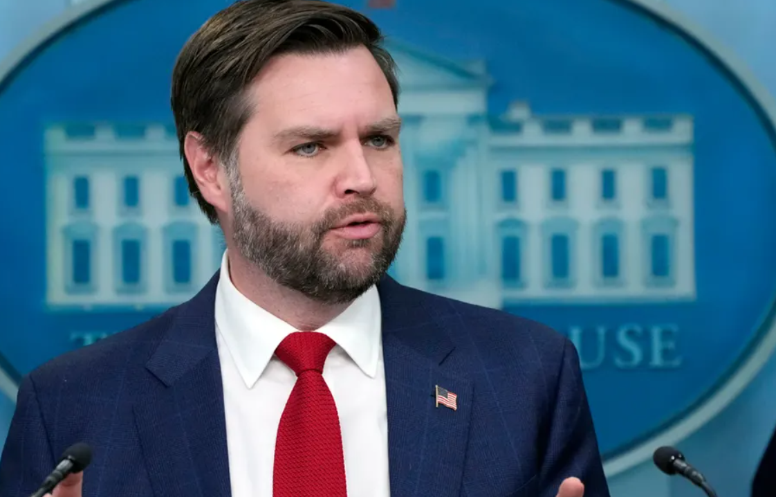 Abuchean al vicepresidente de EEUU por despliegue militar