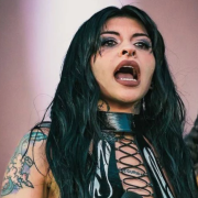 Cazzu anuncia su OnlyFans tras polémica con Ángela y Nodal