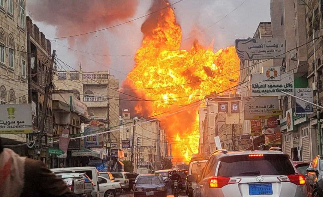 Israel destruye el Palacio Presidencial en Yemen y la tensión llega a punto maximo
